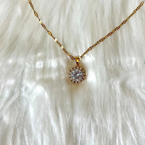 Hello Molly Necklace - Picture 2 of 2